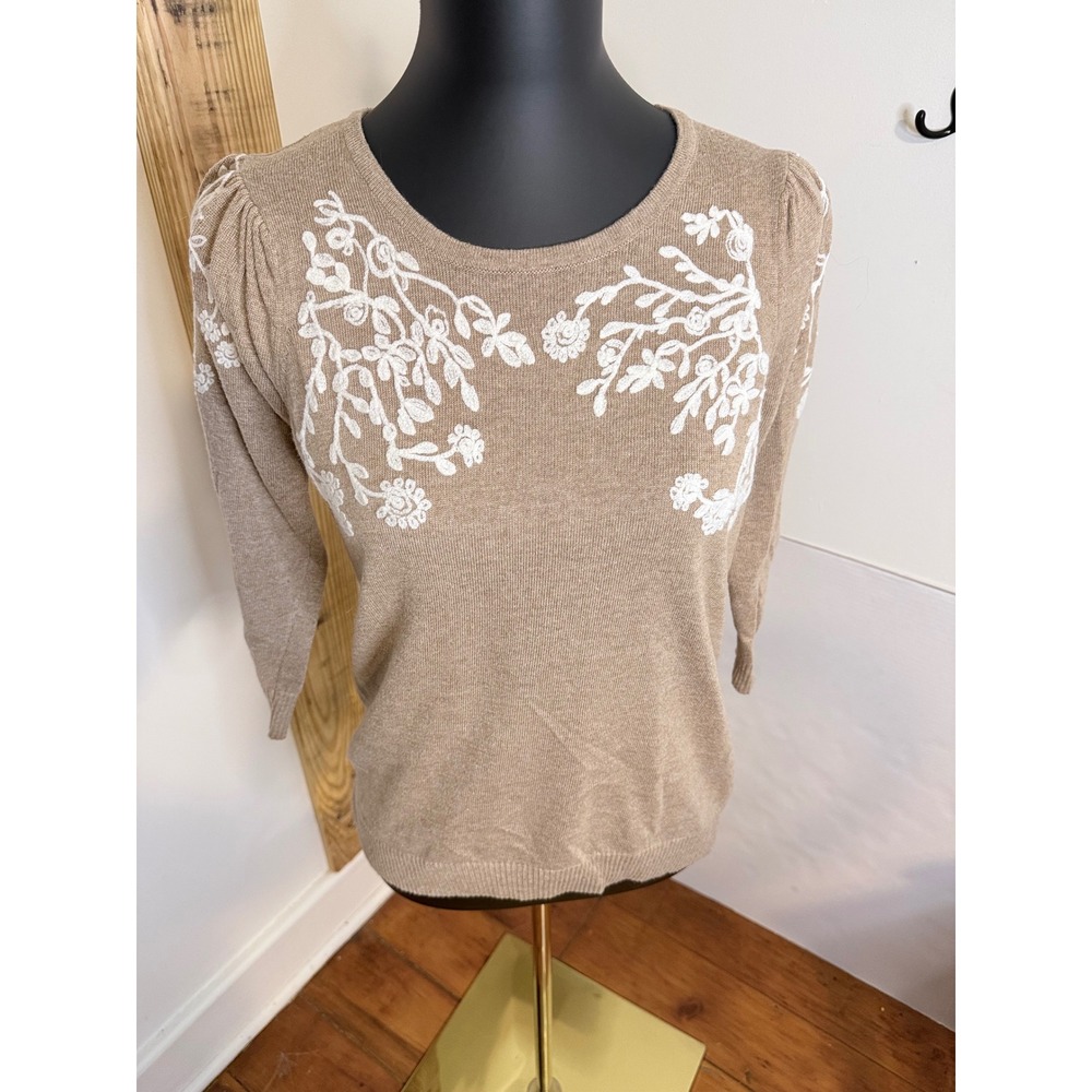 Rain + Rose‎ Embroidered Sweater Womens Medium Taupe Floral Knit 3/4 Sleeve